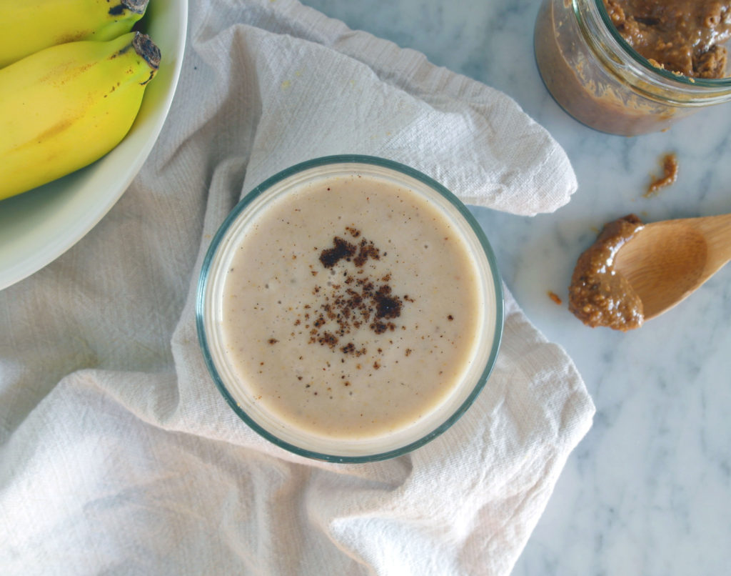 smoothie senza latticini banana nocciola